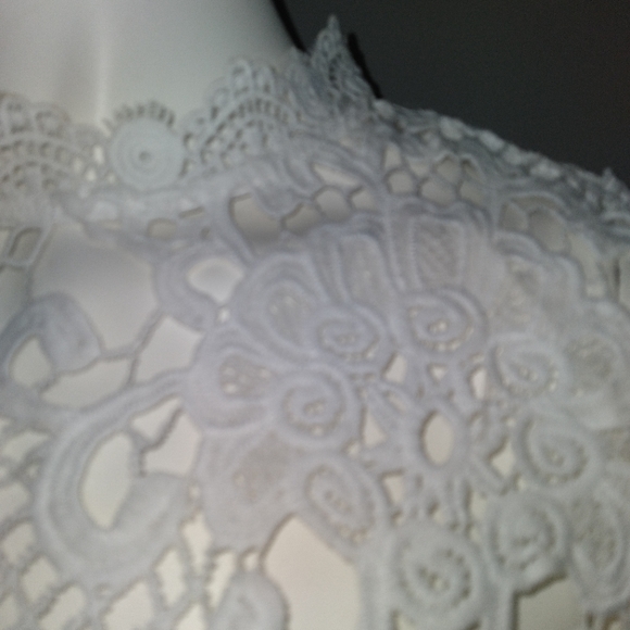 š¤Gorgeous crochet lace miniš¤ - Picture 5 of 6